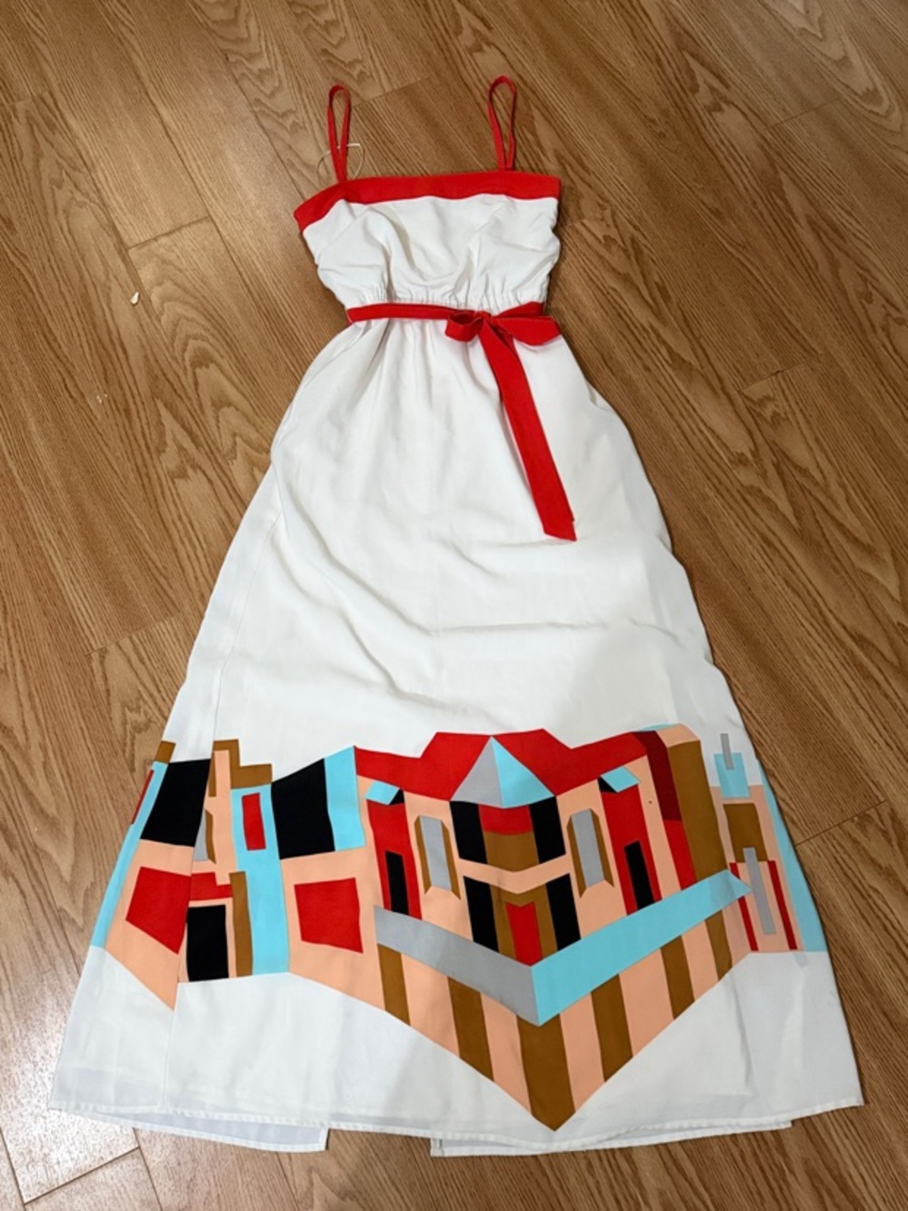 Vince Camuto Cream Maxi Dress with Red Accents and Colorblock Hem